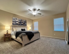 Entire House / Apartment Luxury 3 Bedroom 2 Bath Home At Lake Lavon (McKinney, USA)