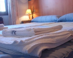 Khách sạn Apartamentos Jucar - Hotel Rural (Tragacete, Tây Ban Nha)