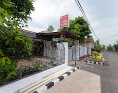Khách sạn Reddoorz @ Osuko Residence Sukomanunggal Jaya (Surabaya, Indonesia)