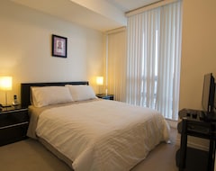 Hotel Maplewood Furnished Suites (Mississauga, Canada)