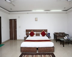 OYO 10257 Hotel Lotus Park (Gurgaon, India)
