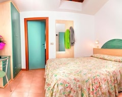 Khách sạn Hotel Villa Rossi (Bellaria-Igea Marina, Ý)