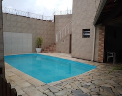 Tüm Ev/Apart Daire Home With Pool And Games Room, Airy And Comfortable, Close To The Beach. (Mongaguá, Brezilya)
