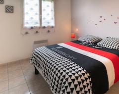 Cijela kuća/apartman Centrala - Three Bedroom House, Sleeps 6 (Golfech, Francuska)