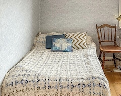 Koko talo/asunto 4 Bedroom Home In Vretstorp (Hallsberg, Ruotsi)