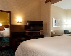 Khách sạn Fairfield Inn & Suites by Marriott Lethbridge (Lethbridge, Canada)