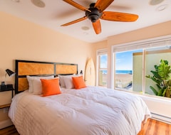 Koko talo/asunto Luxury Beach Front Surf Condo Private Patio Bbq Parking Wifi Laundry (Huntington Beach, Amerikan Yhdysvallat)