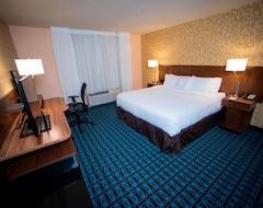 Khách sạn Houston Inn & Suites (Houston, Hoa Kỳ)