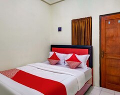 Hotelli Oyo 3878 Graha Hsc Syariah (Depok, Indonesia)
