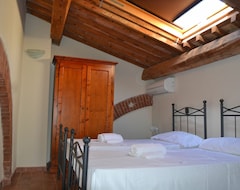 Hotel Nice Apartment With A/c, Pool, Tv, Panoramic View And Parking (Campiglia Marittima, Italien)
