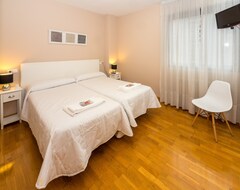 Hotelli Gestion De Alojamientos Apartments (Pamplona, Espanja)