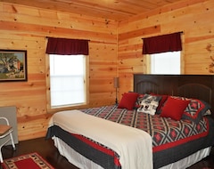Entire House / Apartment Spacious Cabin With Hot Tub And Wood Burning Fireplace (Campton, USA)