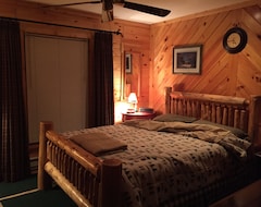 Cijela kuća/apartman Very Secluded Private Chalet Cabin On Over 20 Acres (Roscoe, Sjedinjene Američke Države)