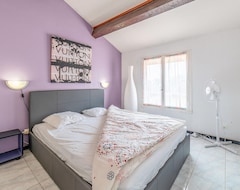 Toàn bộ căn nhà/căn hộ 4 Bedroom Accommodation In Bassan (Bassan, Pháp)