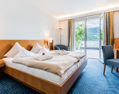 Hotelli Villa Postillion Am See (Millstatt, Itävalta)