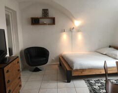 Entire House / Apartment Studio - Fontaine (Aix-en-Provence, France)