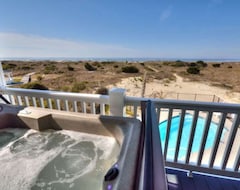 Toàn bộ căn nhà/căn hộ Beautiful & Brand New 6 Bdrm/3.5 Bath, Oceanfront Home W/ Private Pool-sleeps 14 (Oak Island, Hoa Kỳ)