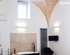 Bed & Breakfast Suitehome B&B con vasca (Tróia, Italija)