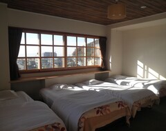 Hotelli Orange Pension (Gamagori, Japani)