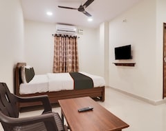Khách sạn Collection O 81500 Hotel Virat Grand (Hyderabad, Ấn Độ)