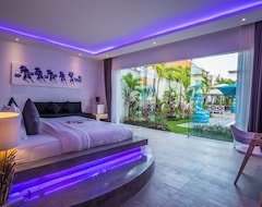 Otel Modern Villa, 12 People, Huge Swimming Pool, Staff, Seminyak (Badung, Endonezya)