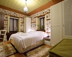Hotel Orologopoulos Mansion (Kastoria, Greece)