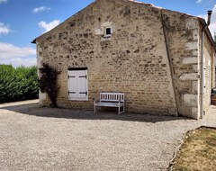 Tüm Ev/Apart Daire Renovated Stone Cottage (Aulnay, Fransa)