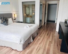 Hotel Golden Apartment With Sea View (Da Nang, Vijetnam)