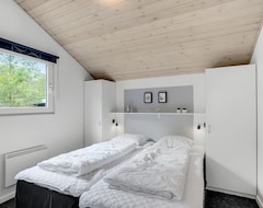 Koko talo/asunto 4 Bedroom Accommodation In OksbØl (Ølgod, Tanska)