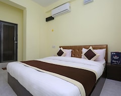 Khách sạn OYO 11547 Hotel Mona Palace (Cuttack, Ấn Độ)