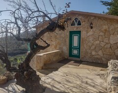 Toàn bộ căn nhà/căn hộ Authentic Chalet In The Heart Of Shouf - 5 People (Baaqline, Lebanon)
