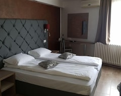 Hotelli Hotel Fontana (Novi Sad, Serbia)