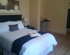 Guesthouse B at Home Guest House (Piet Retief, South Africa)