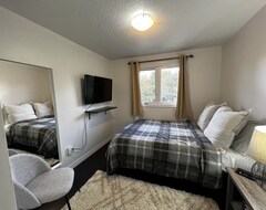 Toàn bộ căn nhà/căn hộ Cozy Retreat: Your Warm Getaway (Waterloo, Canada)