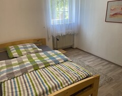 Cijela kuća/apartman Idyllic Holiday Apartment (95sqm) With 3 Bedrooms, Wifi And A View Of The Steigerwald (Dettelbach, Njemačka)