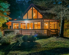 Koko talo/asunto Luxury Cabin 45 Min To Asheville |hot Tub|fire Pit (Marion, Amerikan Yhdysvallat)