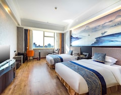 Junyu Grand Hotel (Qinhuangdao, China)