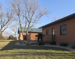 Entire House / Apartment Spacious Cabin On 40 Acres (Clay Center, USA)