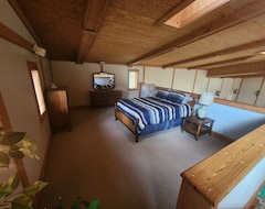 Tüm Ev/Apart Daire Cozy Lodge With Indoor Pool, Hot Tub, Loft And More! Great For A Close Getaway! (Troy, ABD)