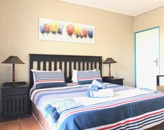 Hotelli Caribbean Estates Villas And Apartments (Port Edward, Etelä-Afrikka)