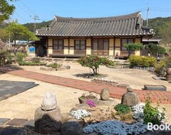 Toàn bộ căn nhà/căn hộ Yasun Gallery (Gyeongju, Hàn Quốc)