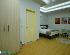 Khách sạn Simple Street Apartment (Wadi Musa - Petra, Jordan)