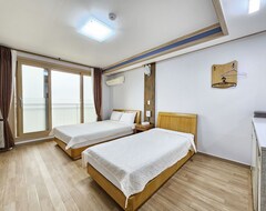 Khách sạn Redcastle Pension Jeju (Jeju-si, Hàn Quốc)