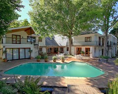Hele huset/lejligheden Natures Valley Villa; 9br/7.5ba, 3 Master Bedrooms, 2 Kitchens, Pool House (Cape Town, Sydafrika)