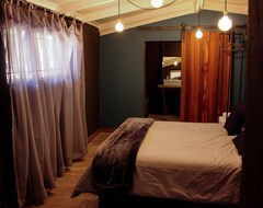 Hotel Jozi Private Cottage (Randburg, South Africa)