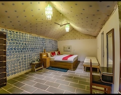 Khách sạn Desert Golden Eagle Camp (Jaisalmer, Ấn Độ)