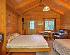 Hele huset/lejligheden Cozy Cabin On The Creek Near Hiking Trails & Town! (Seward, USA)