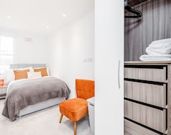 Hotelli Home At Heart - Glorious 2 Bedroom Garden Apartment Notting Hill Talb (Lontoo, Iso-Britannia)