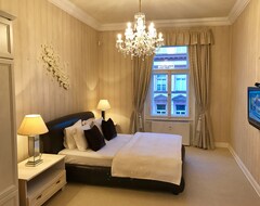 Otel Gorgeous Brand New 1 Bed Apartment Located In Posh Residential Area Of Prague! (Prag, Çek Cumhuriyeti)