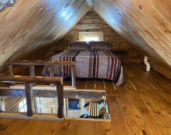 Entire House / Apartment The Homestead Cabin At The Hillsboro Campground (Hillsboro, USA)